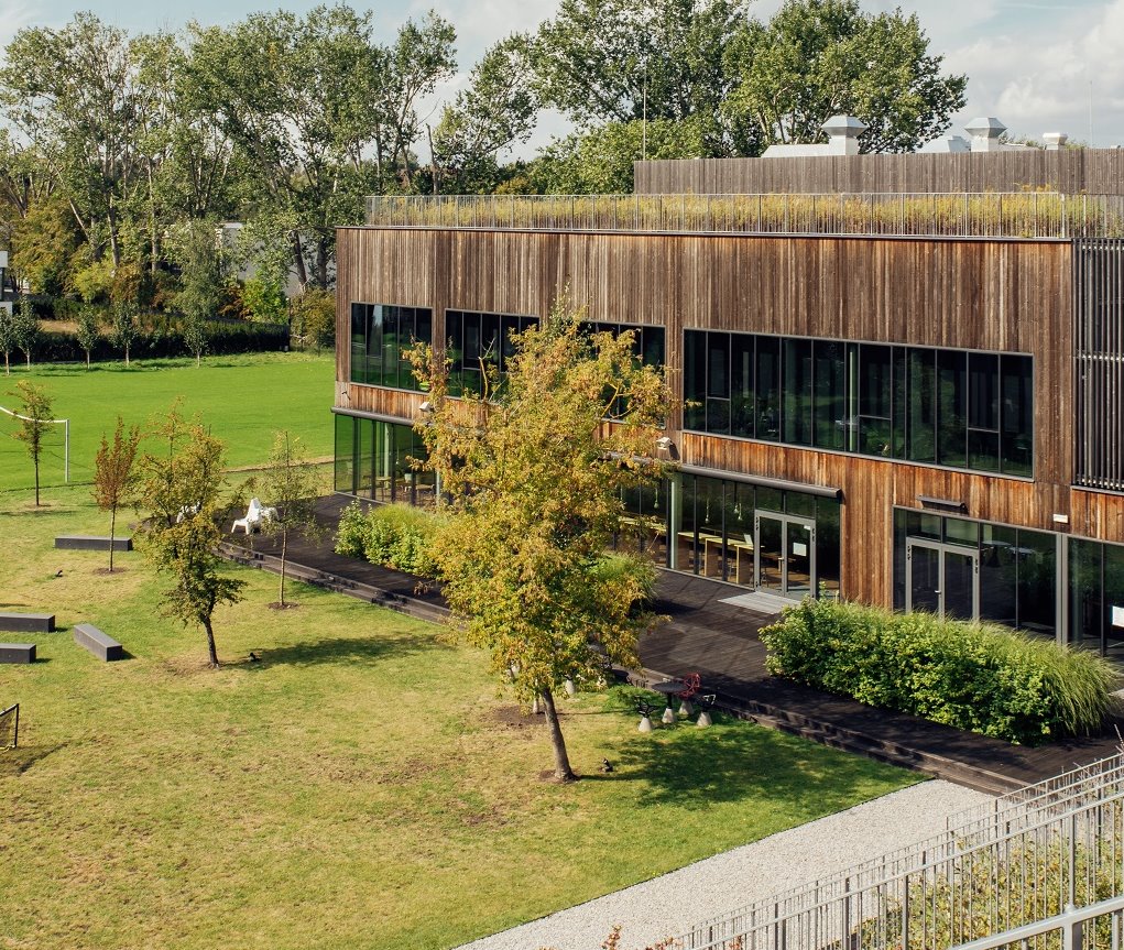 Akadémia High Shool Luxusné novinky