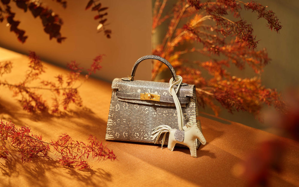 Exkluz&iacute;vna aukcia kabeliek v Christies