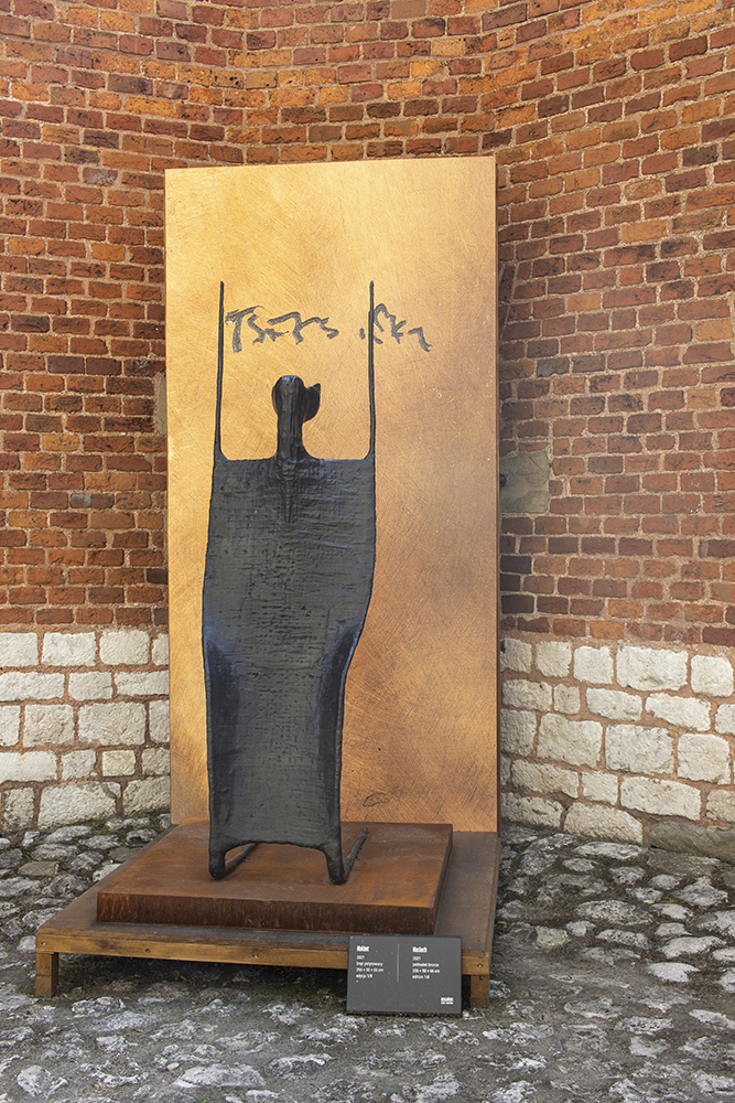 Beksinski. Sochy Dokumentácia04small