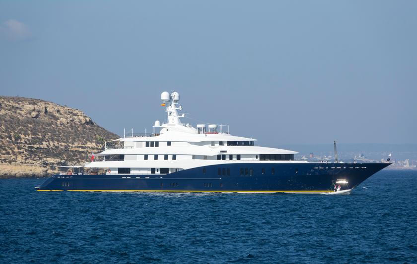 Bezplatne 840=symf&oacute;nia Bernard Arnault