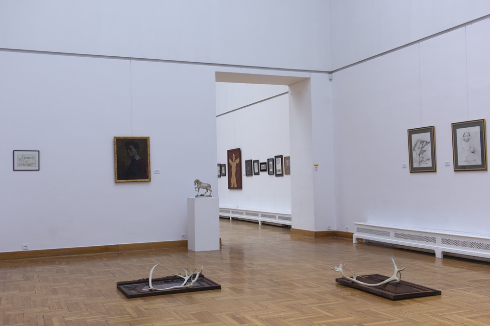 Neporiadny pal&aacute;c. Franciszek Starowieyski op&auml;ť v Krakove - dokument&aacute;cia v&yacute;stavy