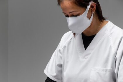 Žena po ošetrení tváre 23 2148906477