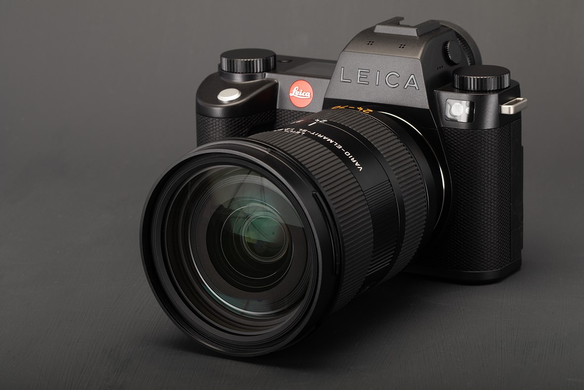 Leica Sl3 S uhlový pohľad