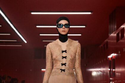 Najnovšia prehliadka Valentino sa hrá s intimitou