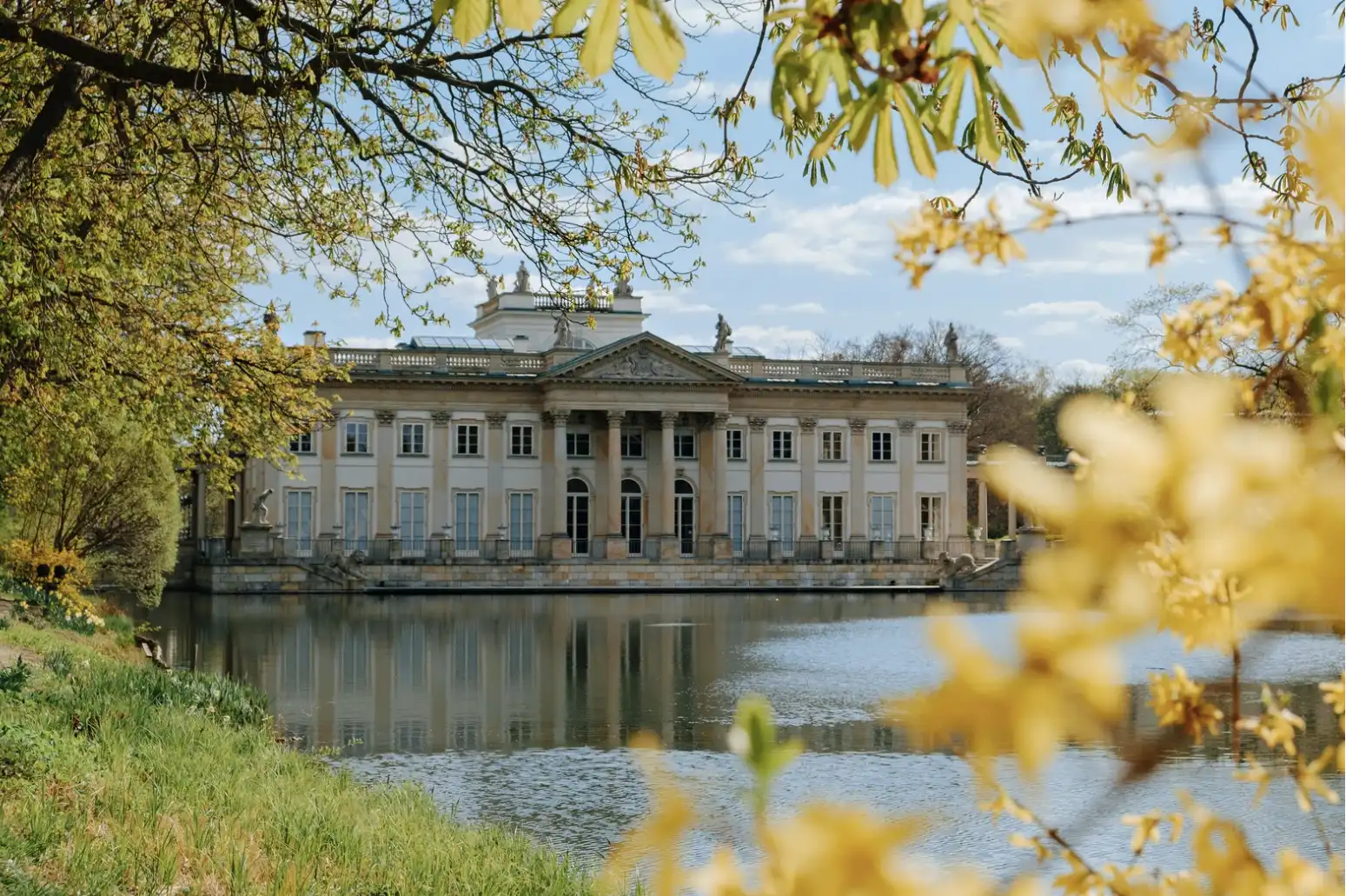 Var&scaron;ava Mokotow Lazienki Krolewskie Gold Pearl nehnuteľnosti