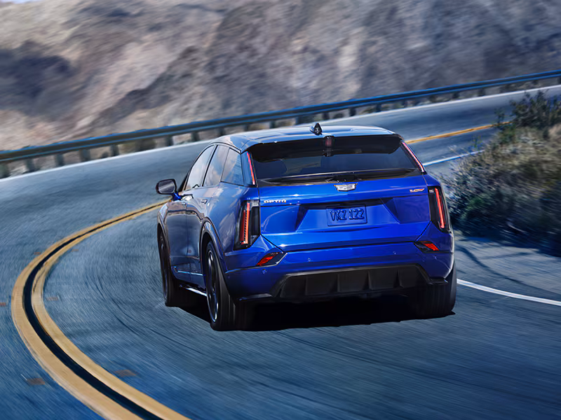 Cadillac Optiq V 2026 Elektrický Luxus S 519 Km Pod Kapotou