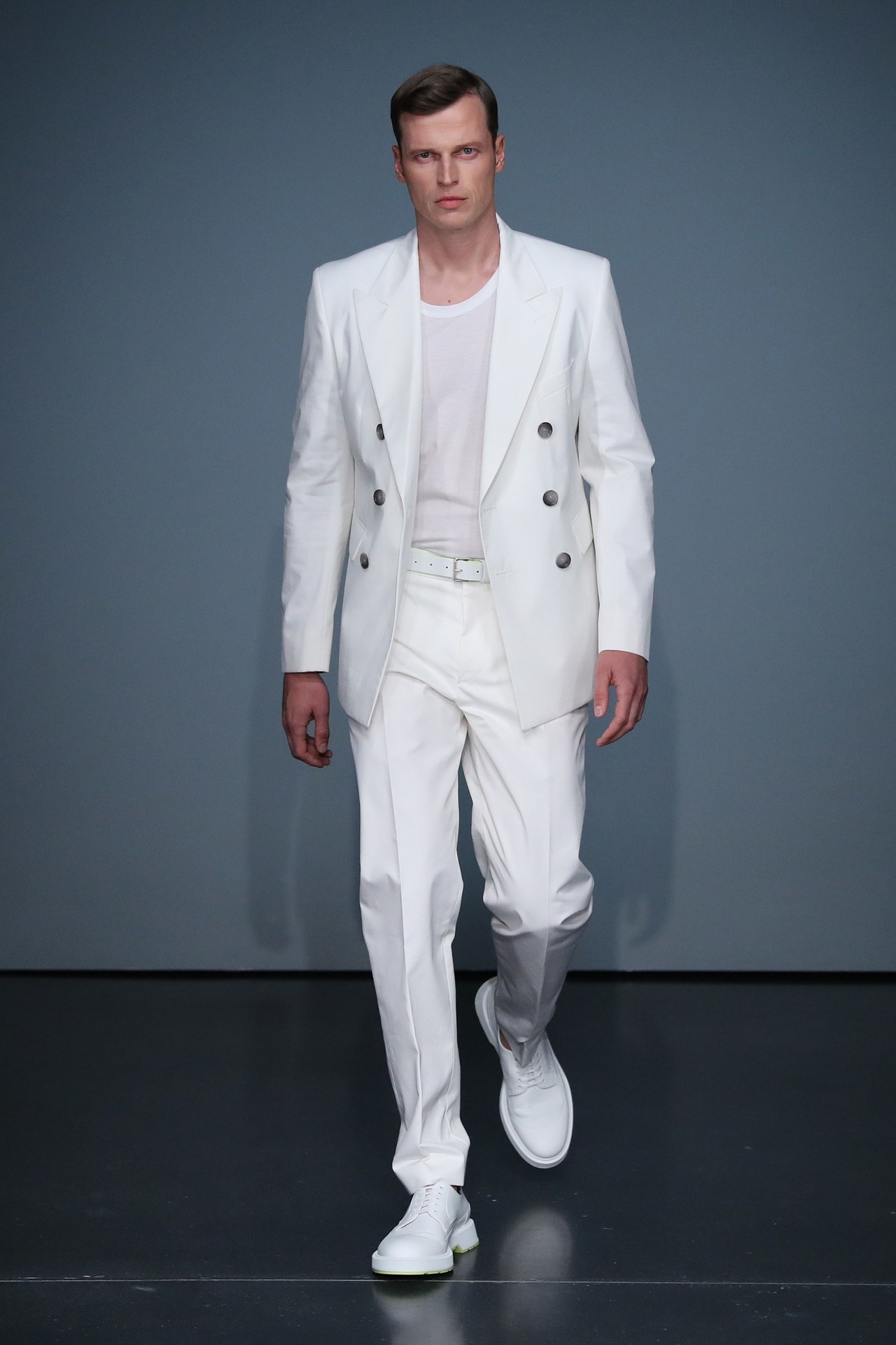 Moderné pánske obleky Top 10 značiek Hugo Boss