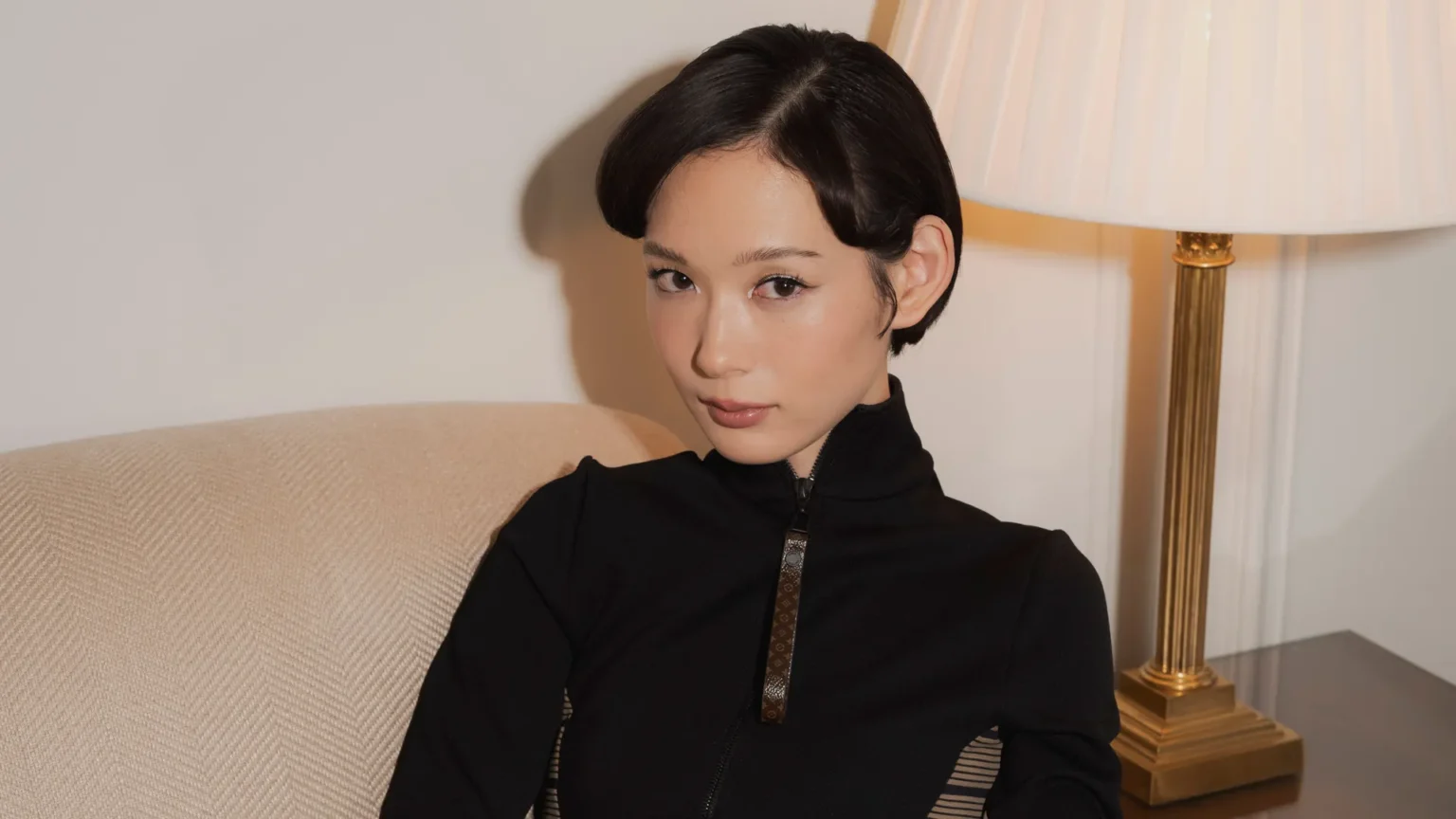 Moeka Hoshi a chýbajúca fotografia: Nosila niekedy Louis Vuitton