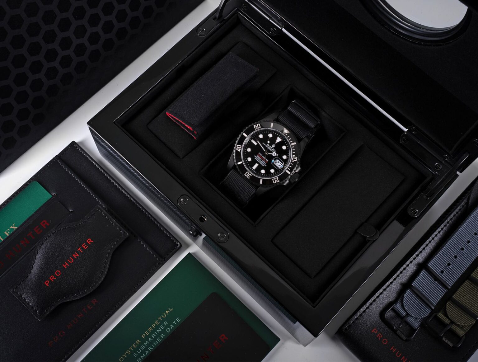 Rolex Pro Hunter Submariner 126610ln Čierna legenda v novom vydaní