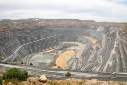 Zníženie ťažby diamantov v Debswana