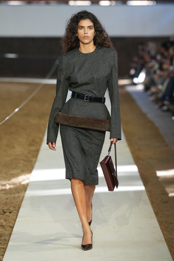 Top 5 trendov priamo z prehliadkov&yacute;ch m&oacute;l 2026 Stella1