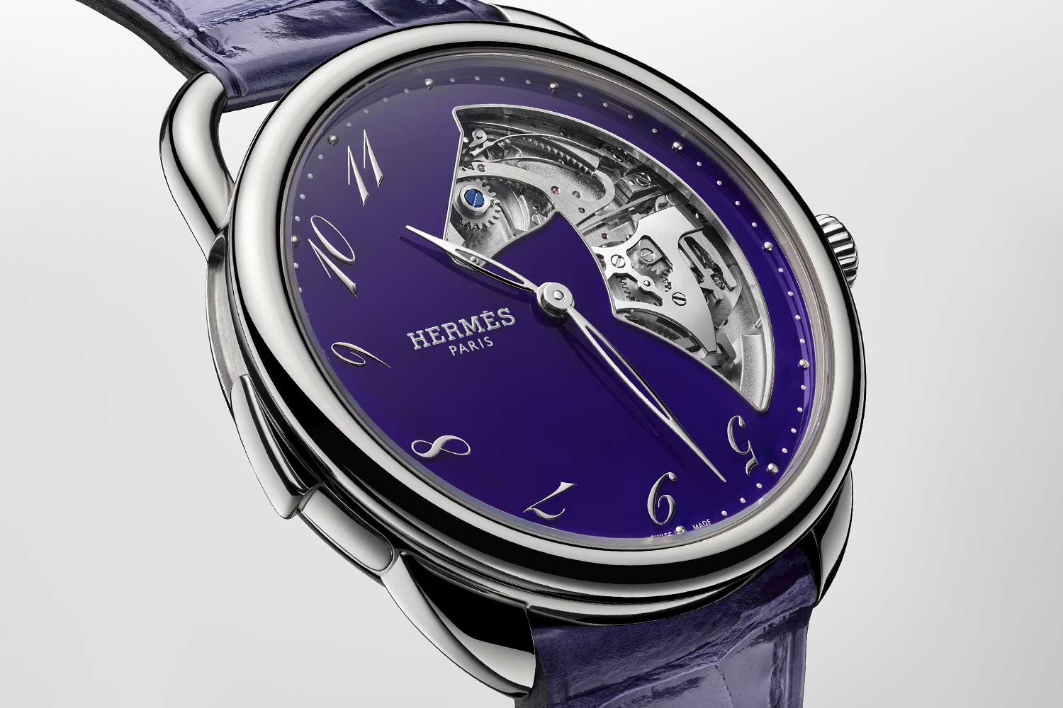 Hodinky od Herm&egrave;s prelamuj&uacute; stereotypy1