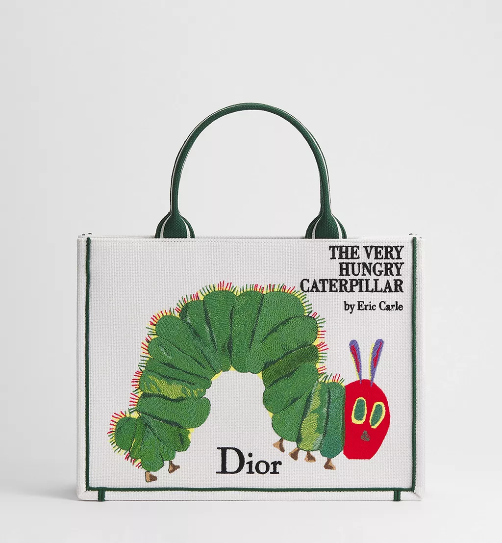 Dior Book Tote Keď sa kniha stáva módou
