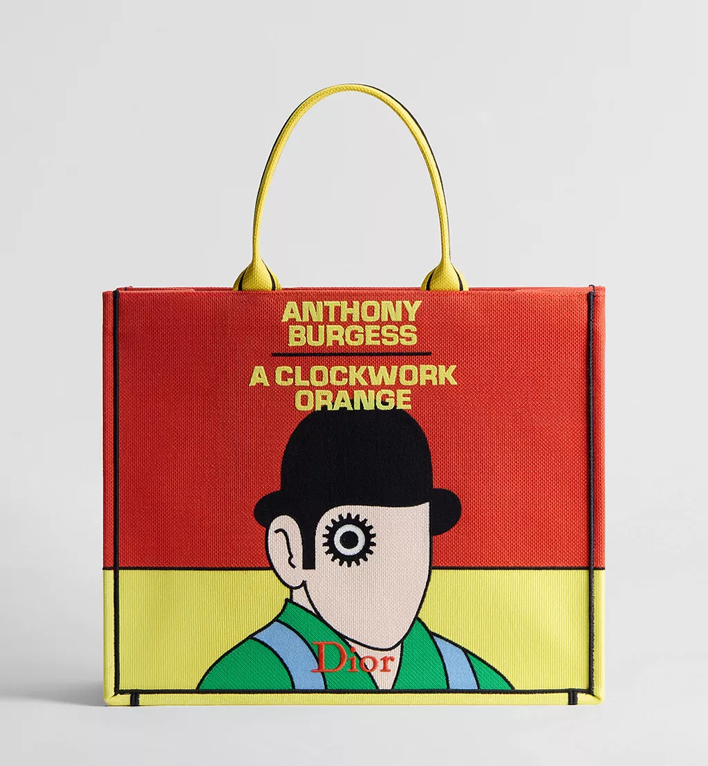 Dior Book Tote Keď sa kniha st&aacute;va m&oacute;dou113